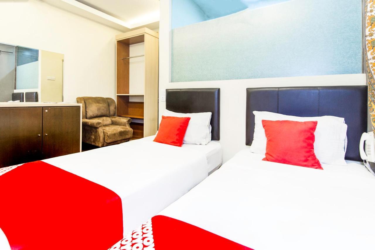 Oyo 90429 Hotel Narasindo كوالالمبور المظهر الخارجي الصورة