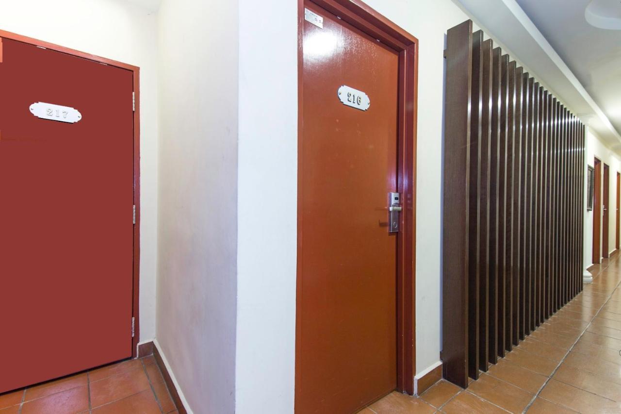 Oyo 90429 Hotel Narasindo كوالالمبور المظهر الخارجي الصورة