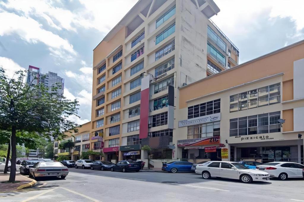 Oyo 90429 Hotel Narasindo كوالالمبور المظهر الخارجي الصورة