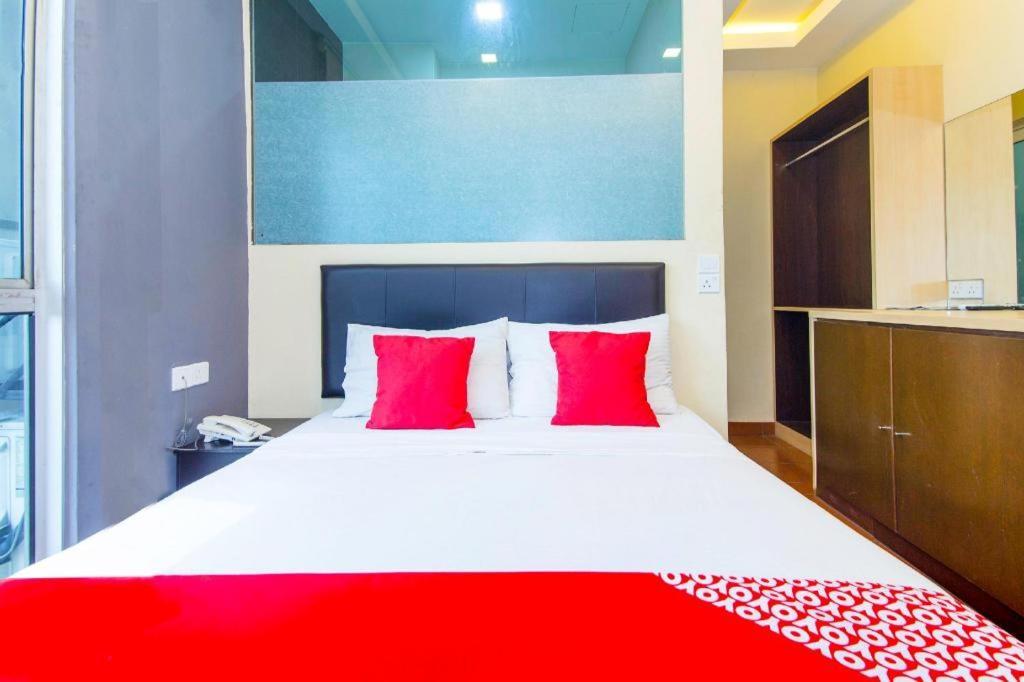 Oyo 90429 Hotel Narasindo كوالالمبور المظهر الخارجي الصورة